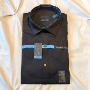 Vanheusen Black Button up shirt